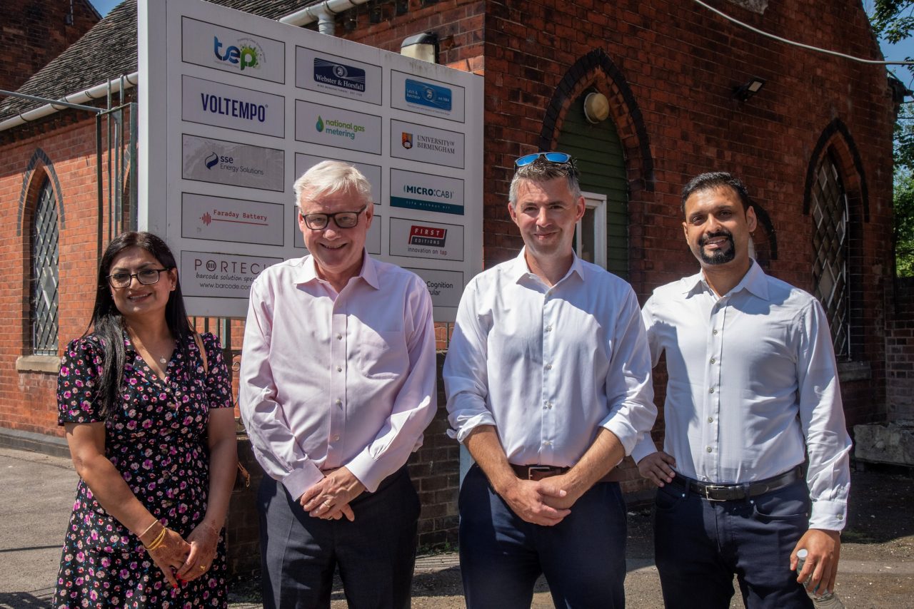 NatWest Group Commercial & Institutional CEO Robert Begbie with colleague and customers TEP